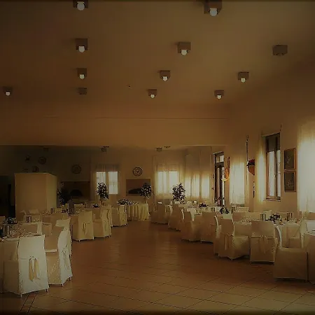 מלון Lido Impero 3*